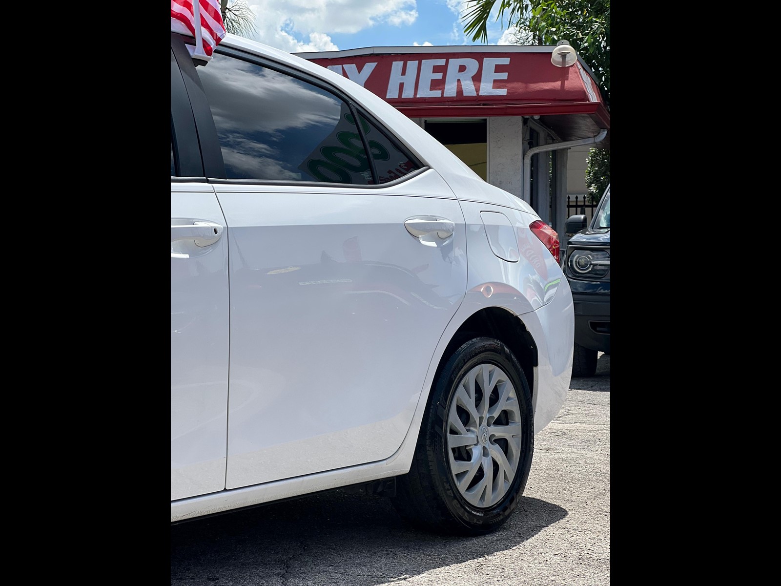 2018 TOYOTA Corolla in miami, FL