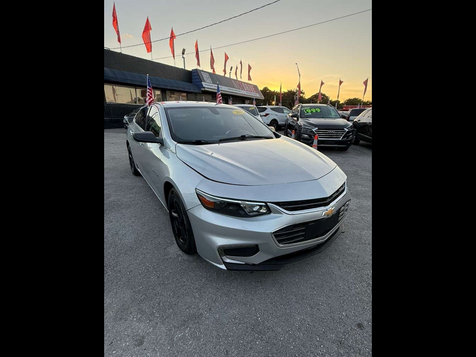 2017 Chevrolet Malibu in Miami, FL