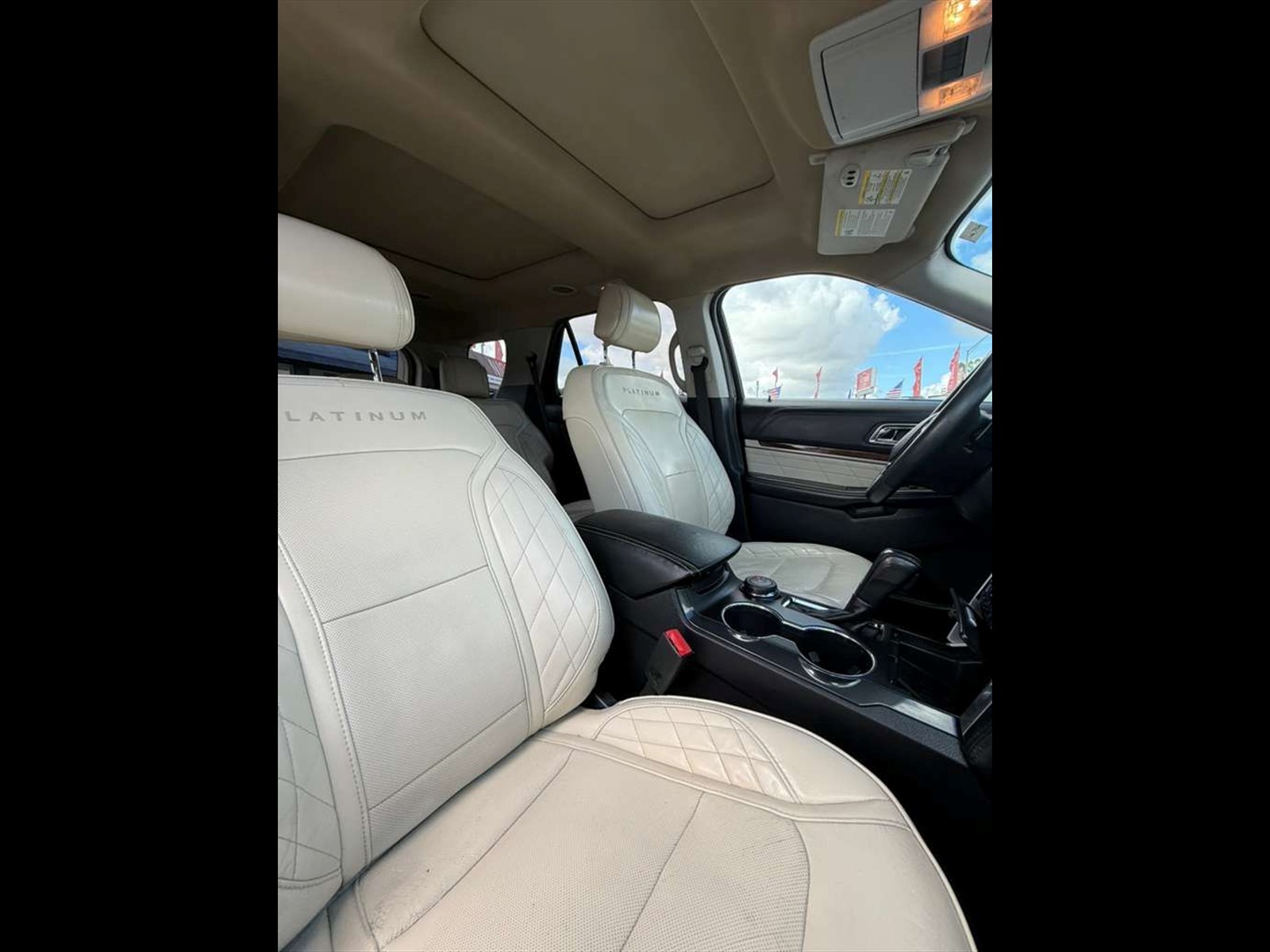 2017 FORD Explorer in Miami, FL