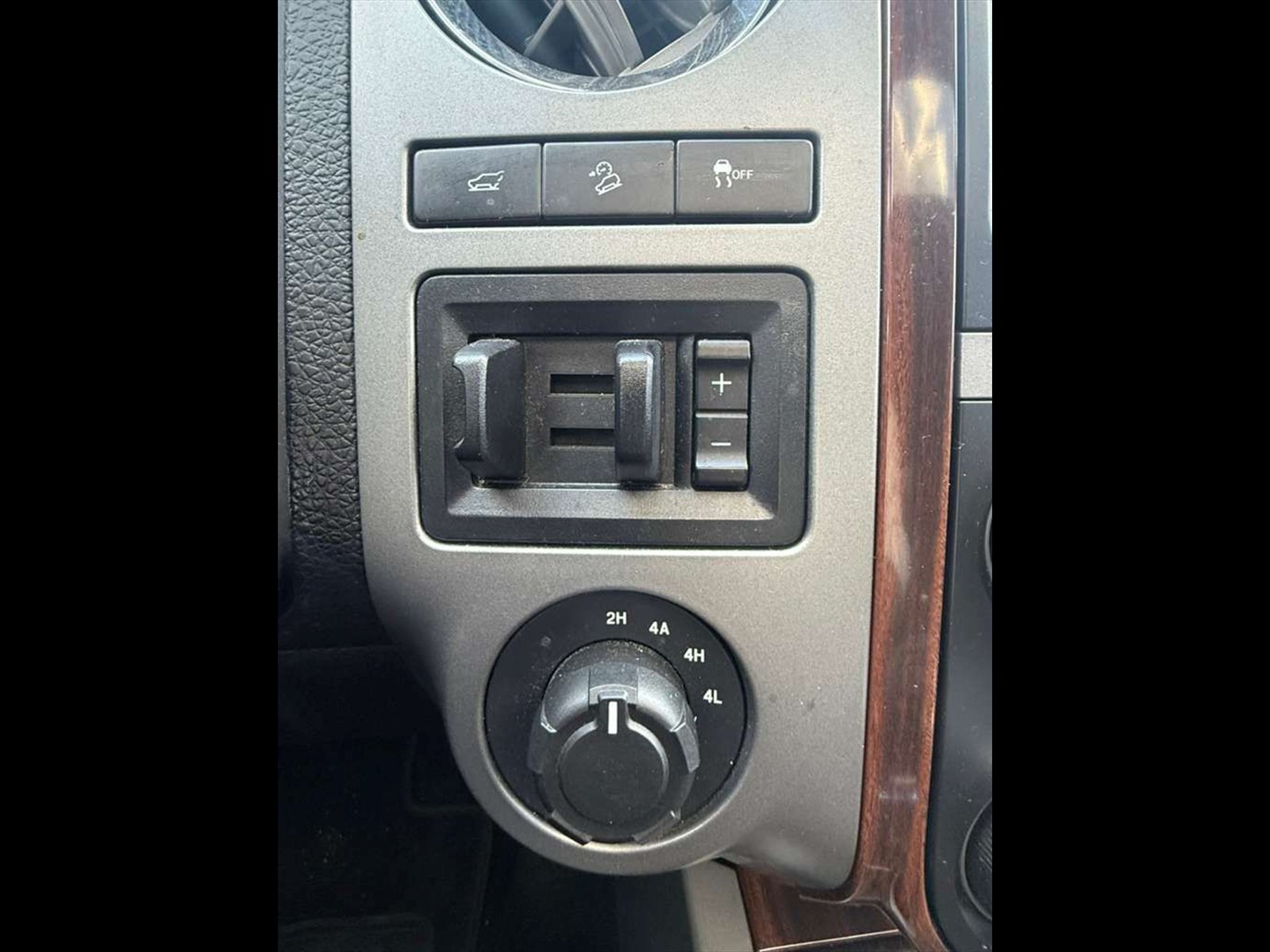 2017 FORD Expedition EL in Miami, FL