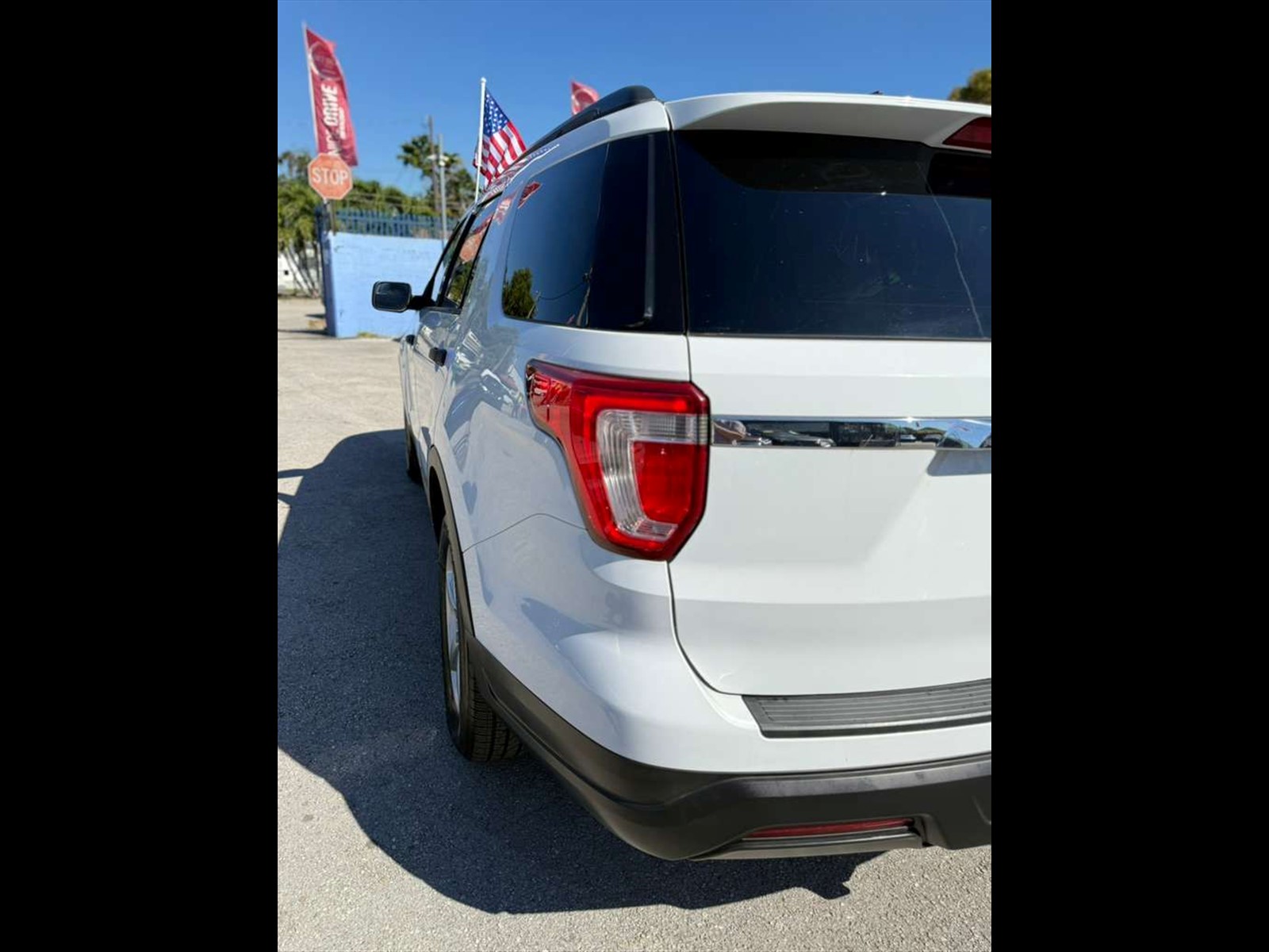 2018 FORD Explorer in Miami, FL