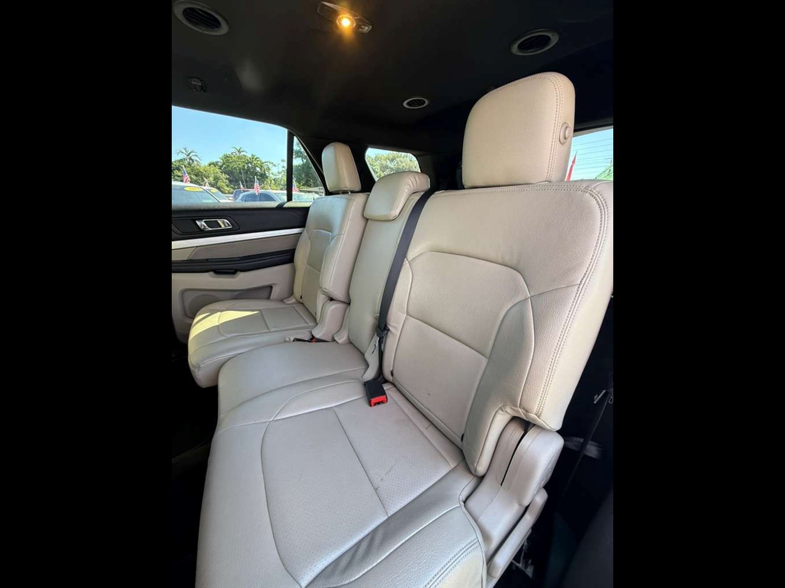 2018 FORD Explorer in Miami, FL