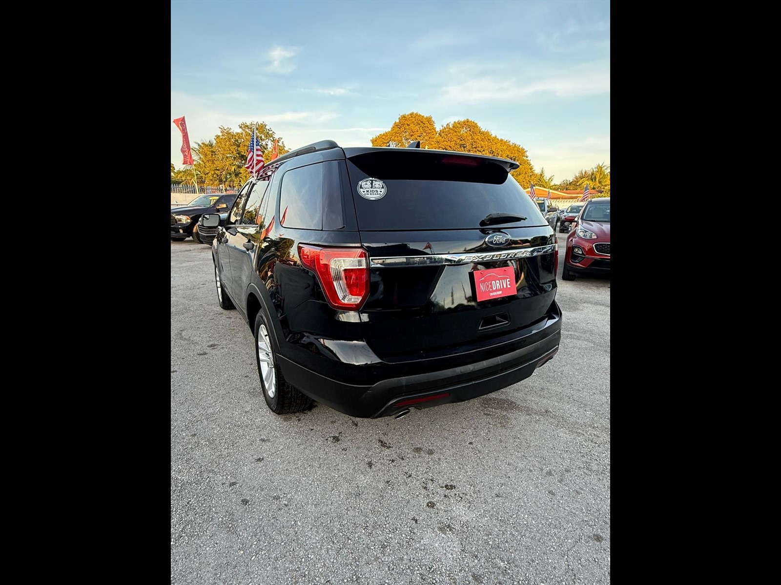 2016 FORD Explorer in Miami, FL