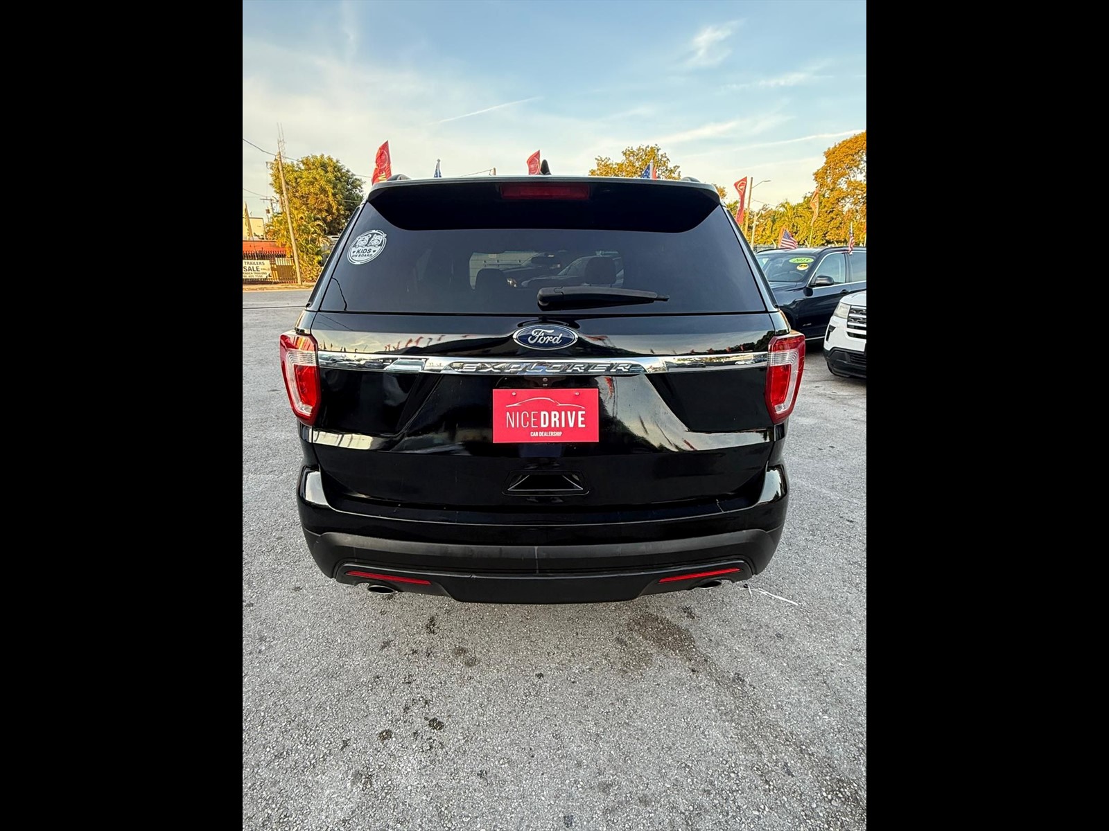 2016 FORD Explorer in Miami, FL