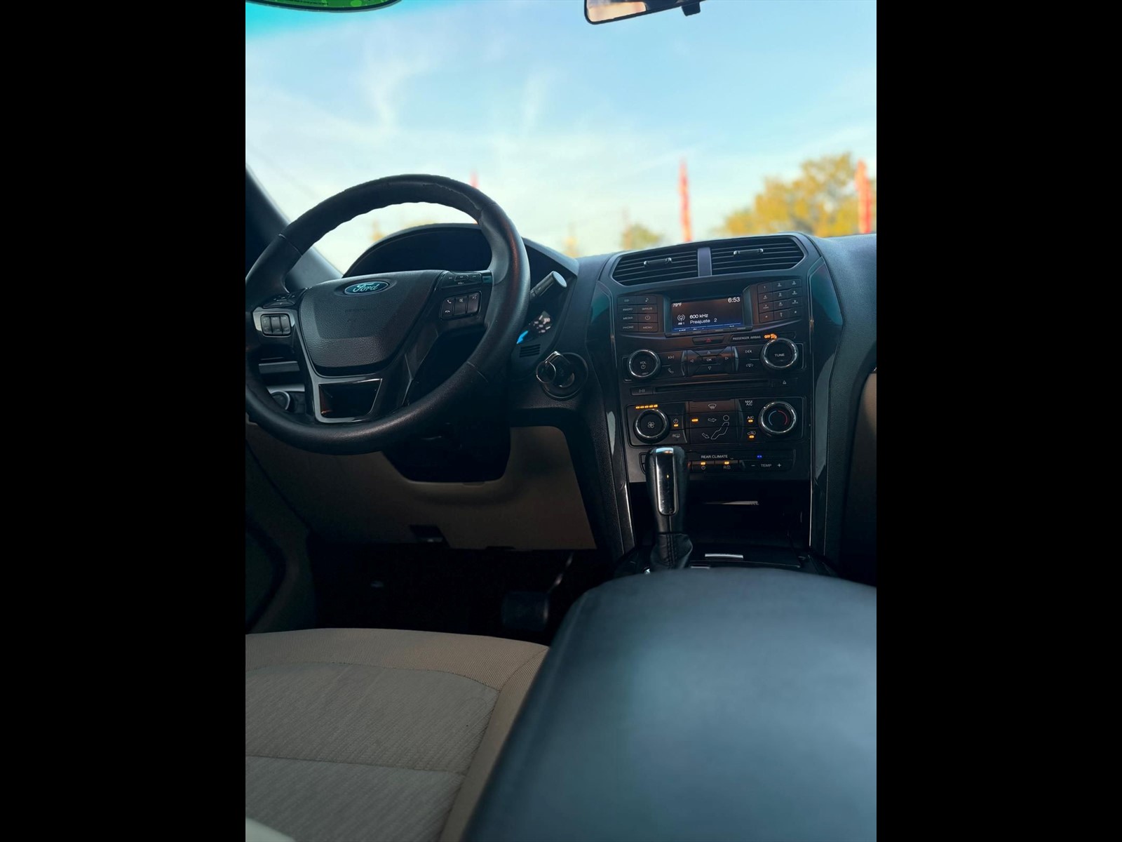 2016 FORD Explorer in Miami, FL