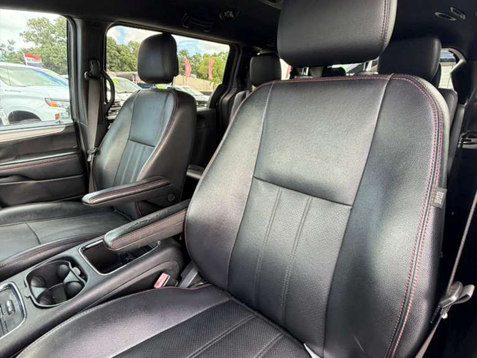 2019 DODGE Grand Caravan in Miami, FL