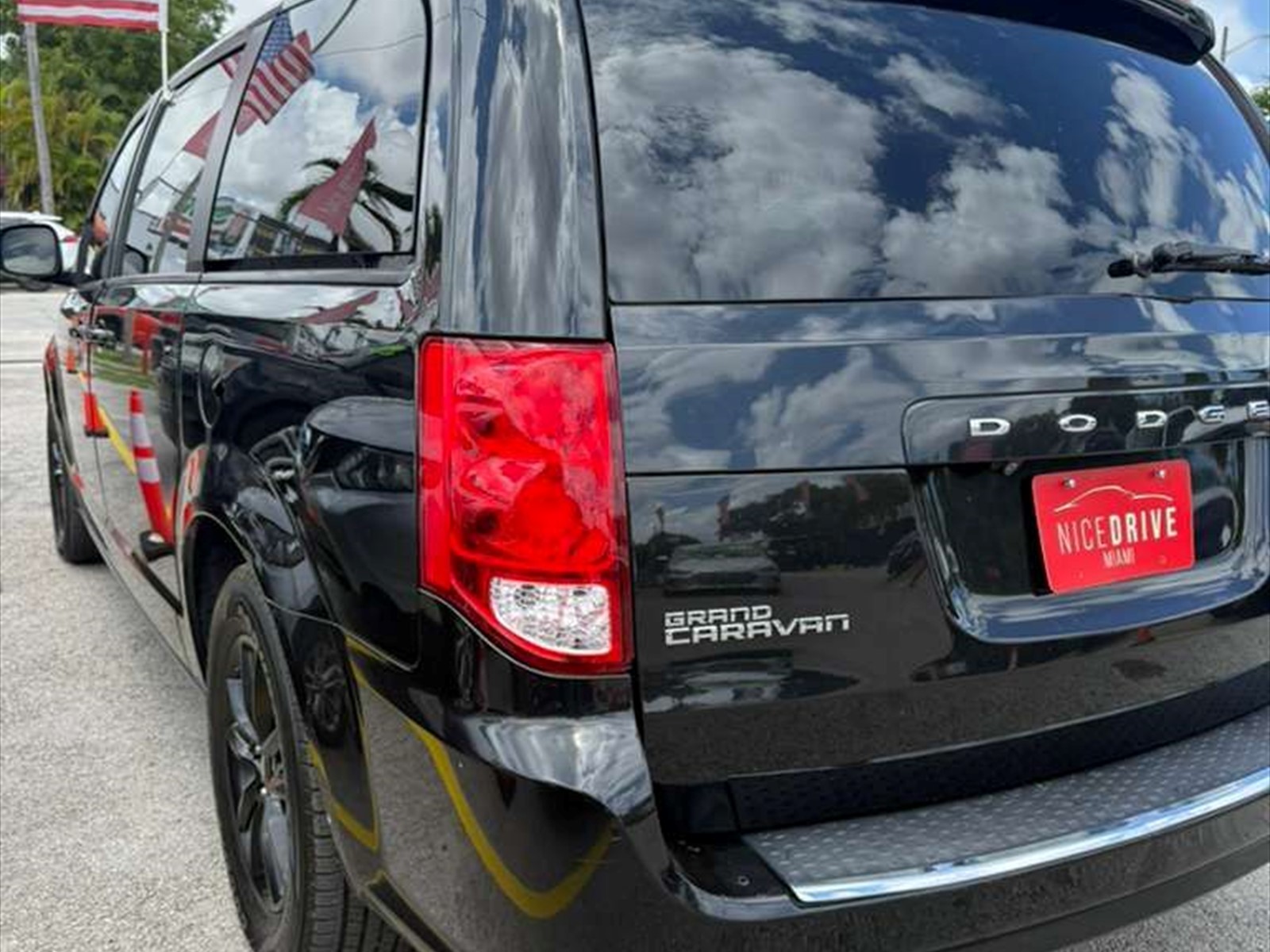 2019 DODGE Grand Caravan in Miami, FL