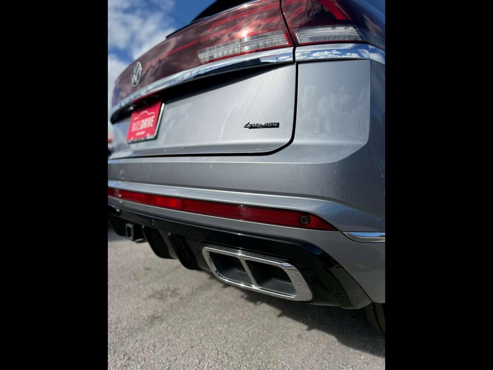 2024 VOLKSWAGEN Atlas Cross Sport in Miami, FL