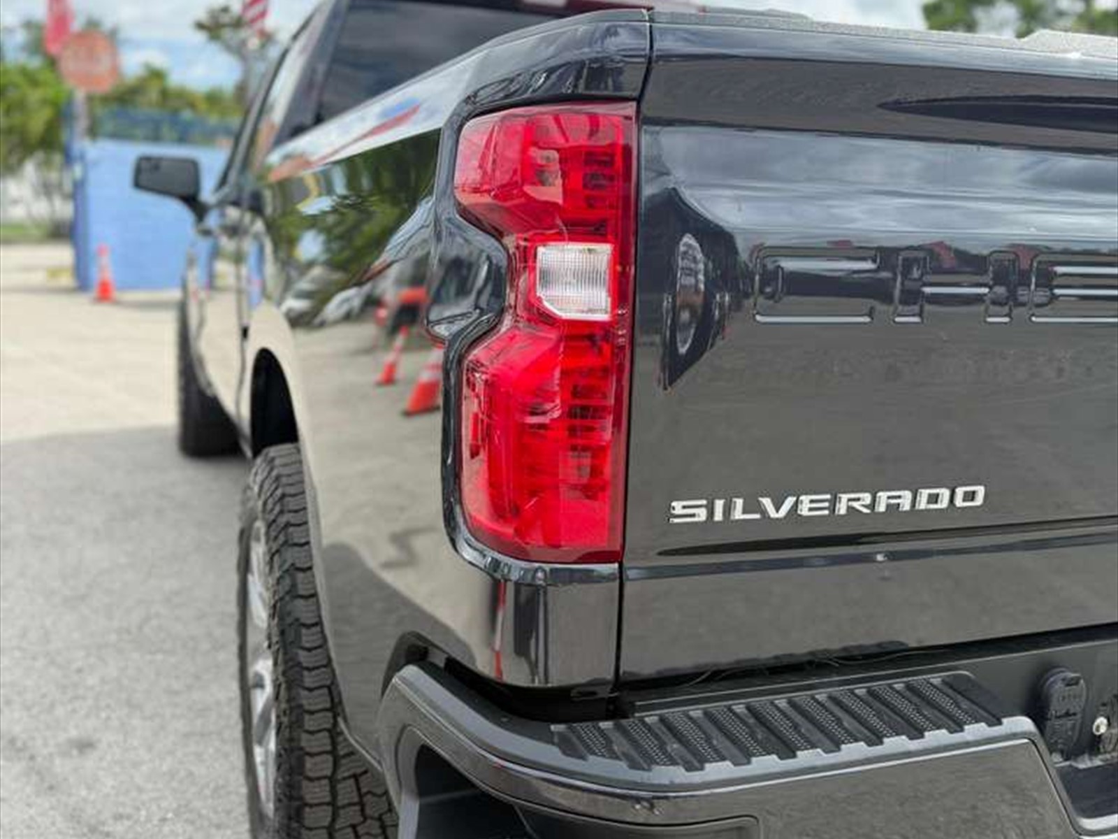 2022 CHEVROLET Silverado in Miami, FL