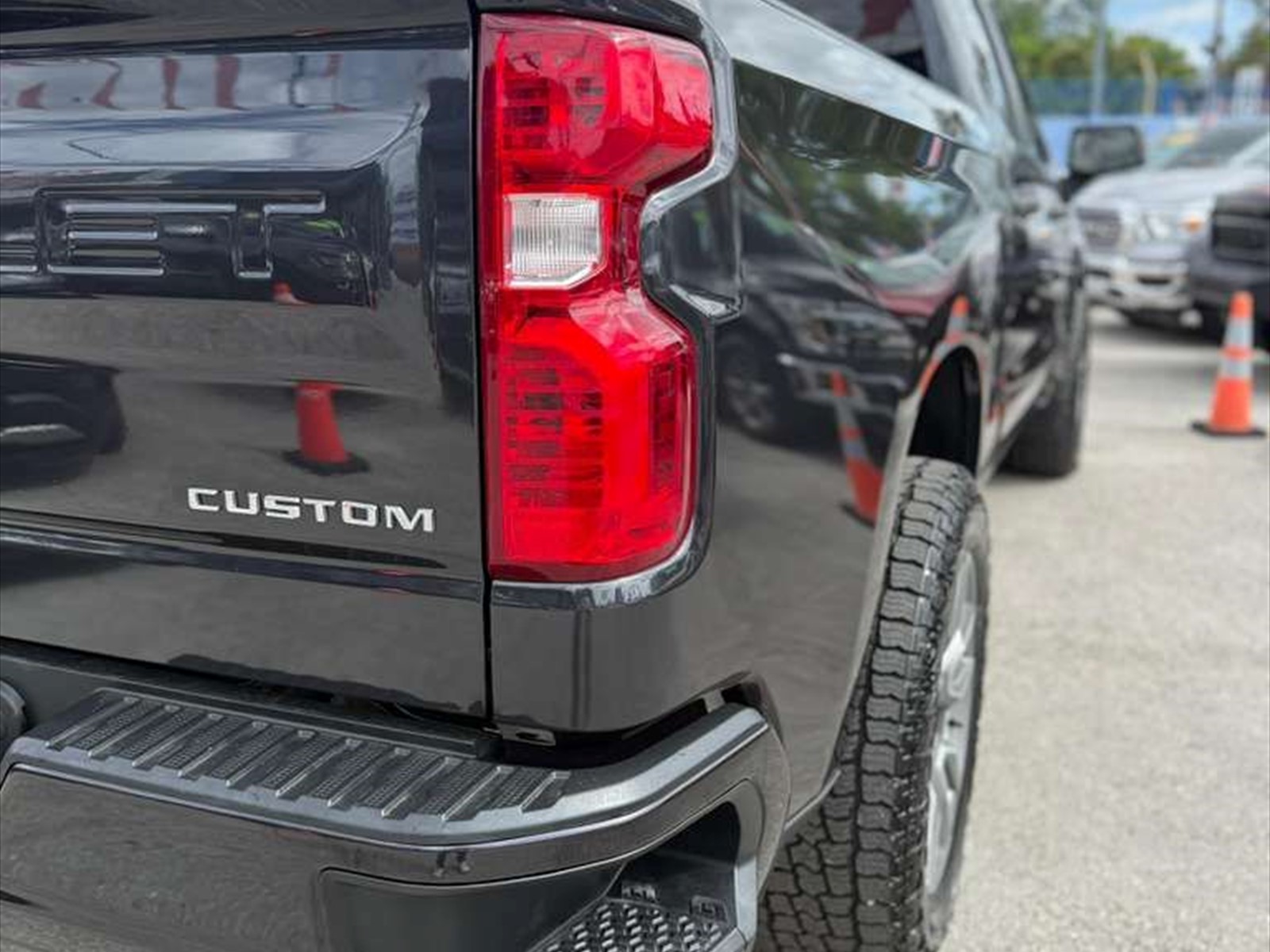2022 CHEVROLET Silverado in Miami, FL