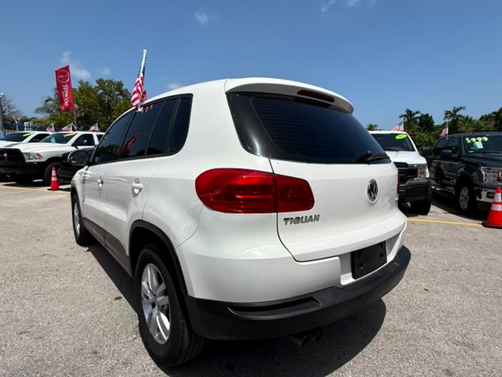 2013 VOLKSWAGEN Tiguan in Miami, FL