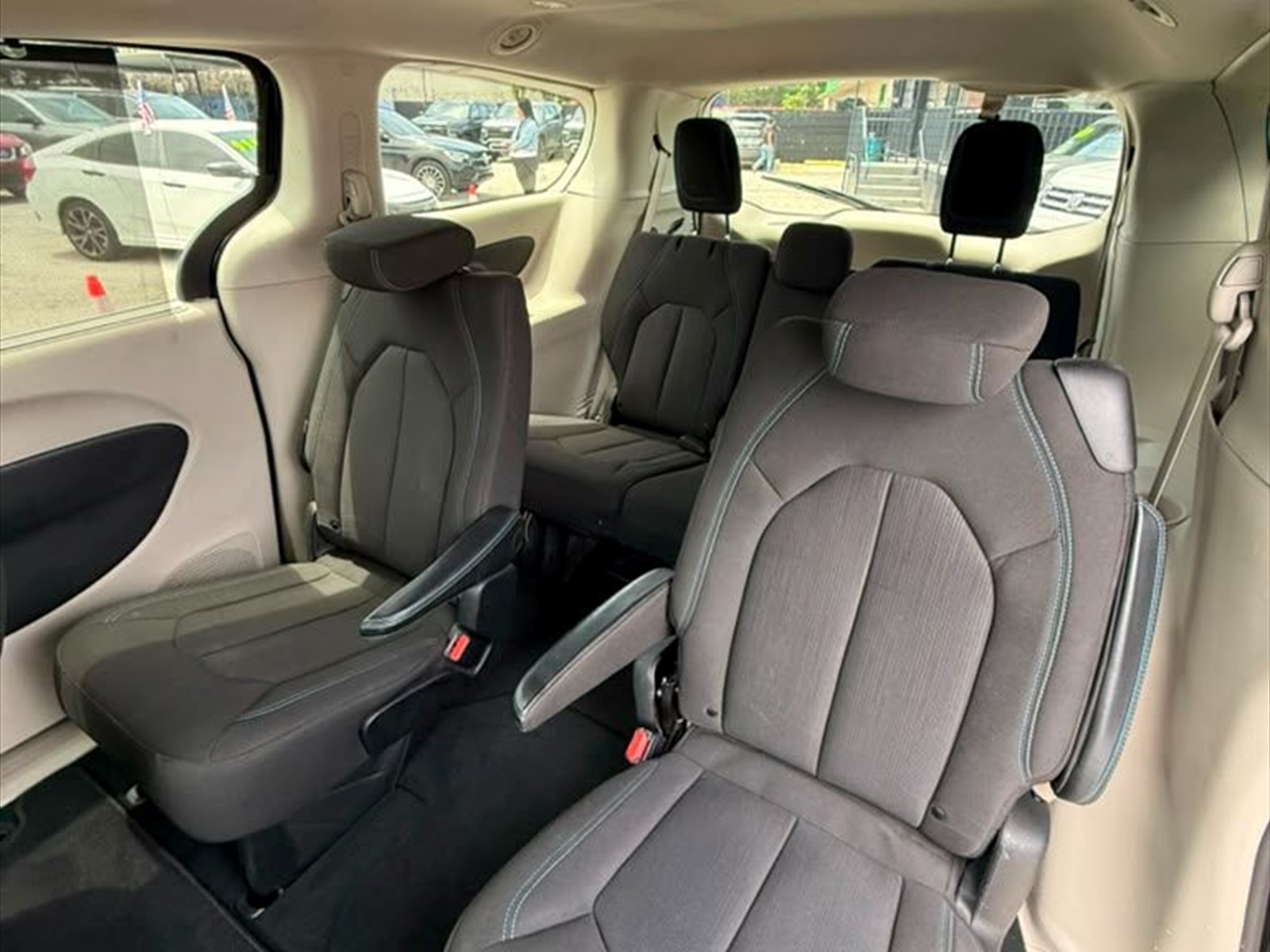 2021 CHRYSLER Pacifica in Miami, FL