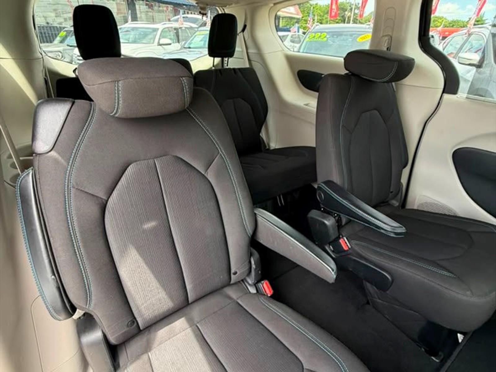 2021 CHRYSLER Pacifica in Miami, FL