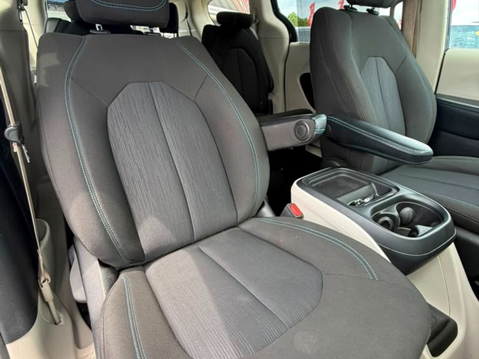 2021 CHRYSLER Pacifica in Miami, FL