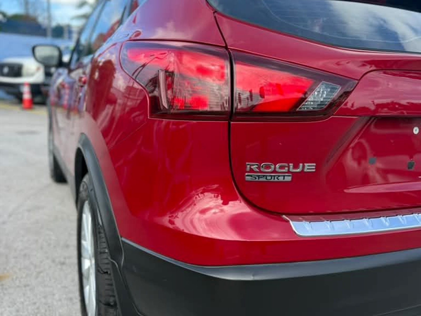 2018 NISSAN Rogue Sport in Miami, FL