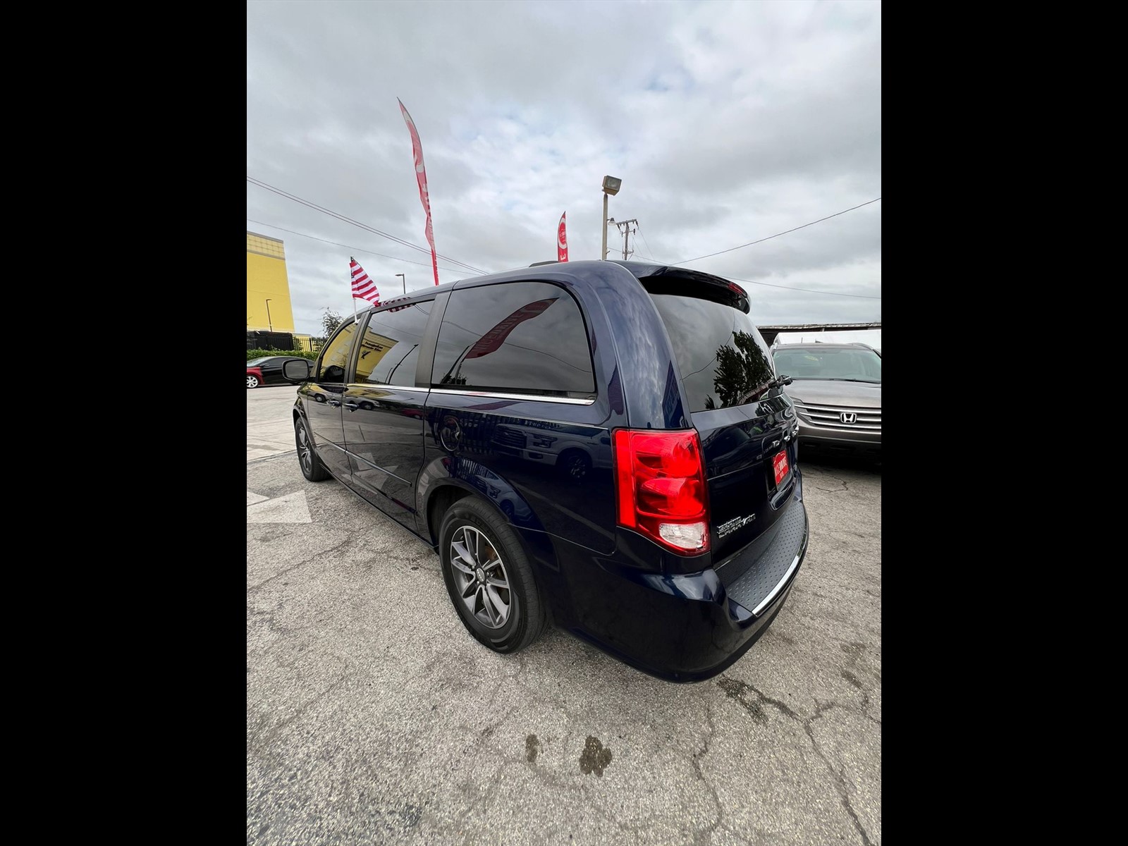 2017 Dodge Grand Caravan in miami, FL