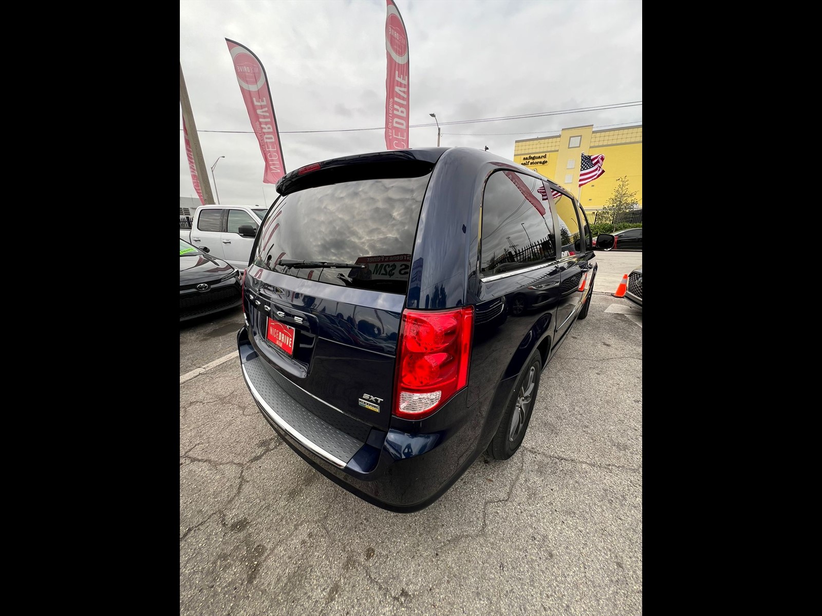 2017 Dodge Grand Caravan in miami, FL