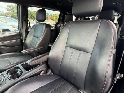 2019 DODGE Grand Caravan in Miami, FL