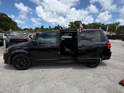 2019 DODGE Grand Caravan in Miami, FL