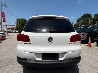 2013 VOLKSWAGEN Tiguan in Miami, FL