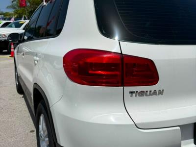 2013 VOLKSWAGEN Tiguan in Miami, FL