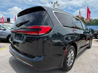 2021 CHRYSLER Pacifica in Miami, FL