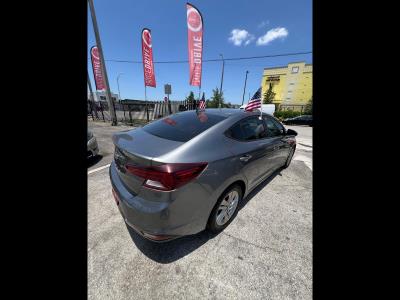 2019 Hyundai Elantra in miami, FL