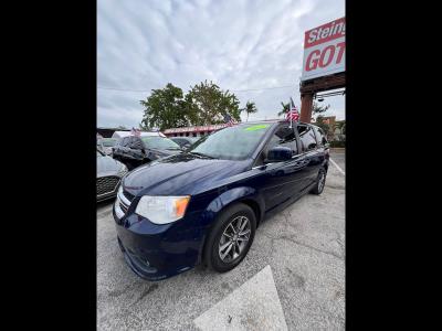 2017 Dodge Grand Caravan in miami, FL