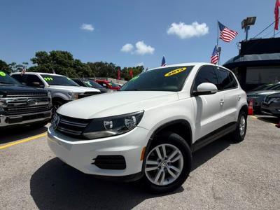 2013 VOLKSWAGEN Tiguan S