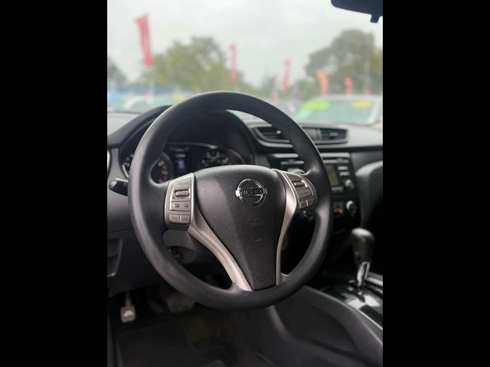 2016 NISSAN Rogue in Miami, FL