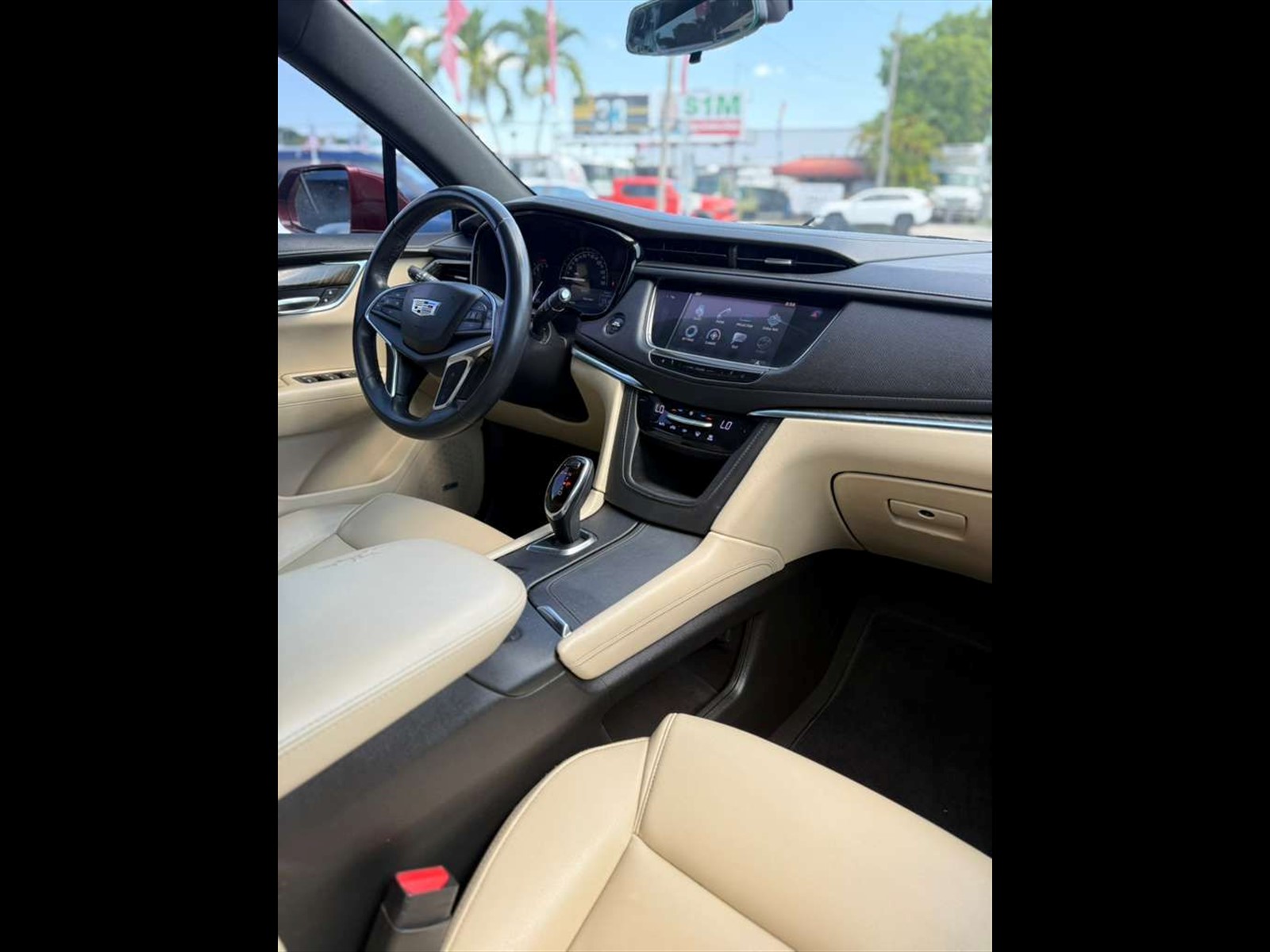 2017 CADILLAC XT5 in Miami, FL