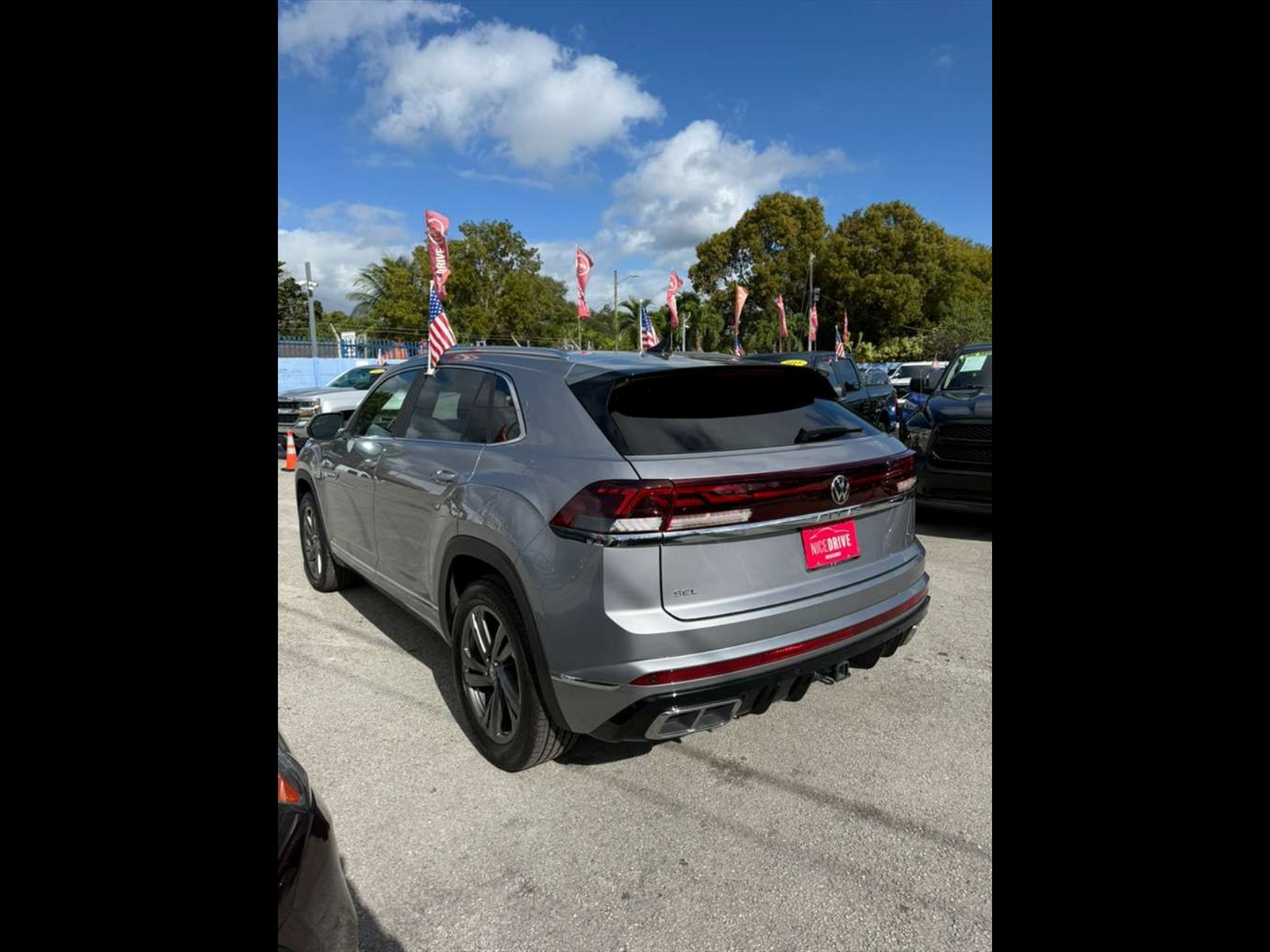 2024 VOLKSWAGEN Atlas Cross Sport in Miami, FL