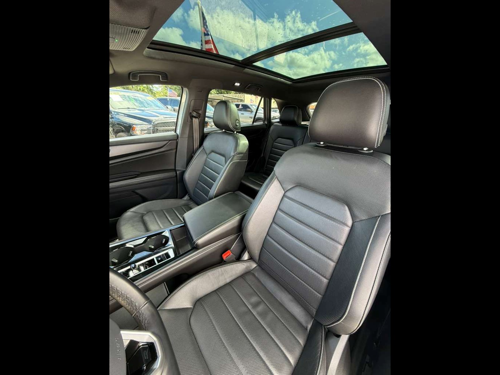 2024 VOLKSWAGEN Atlas Cross Sport in Miami, FL