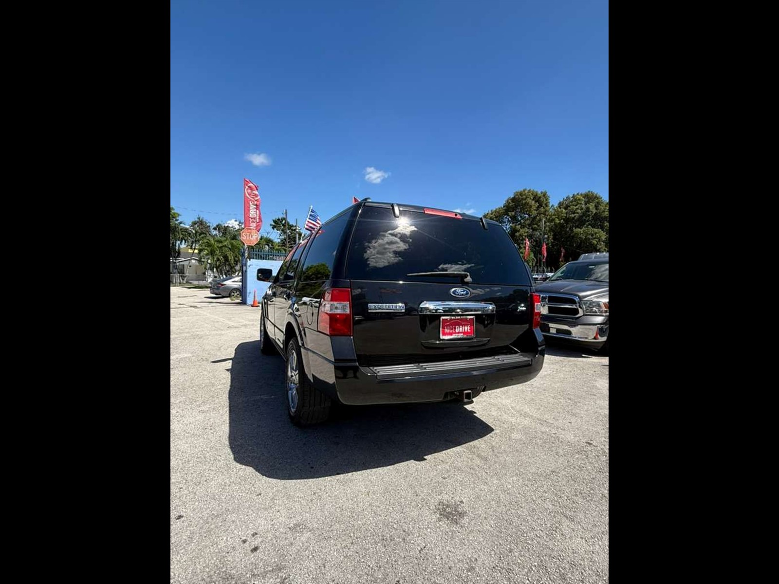 2010 FORD Expedition in Miami, FL