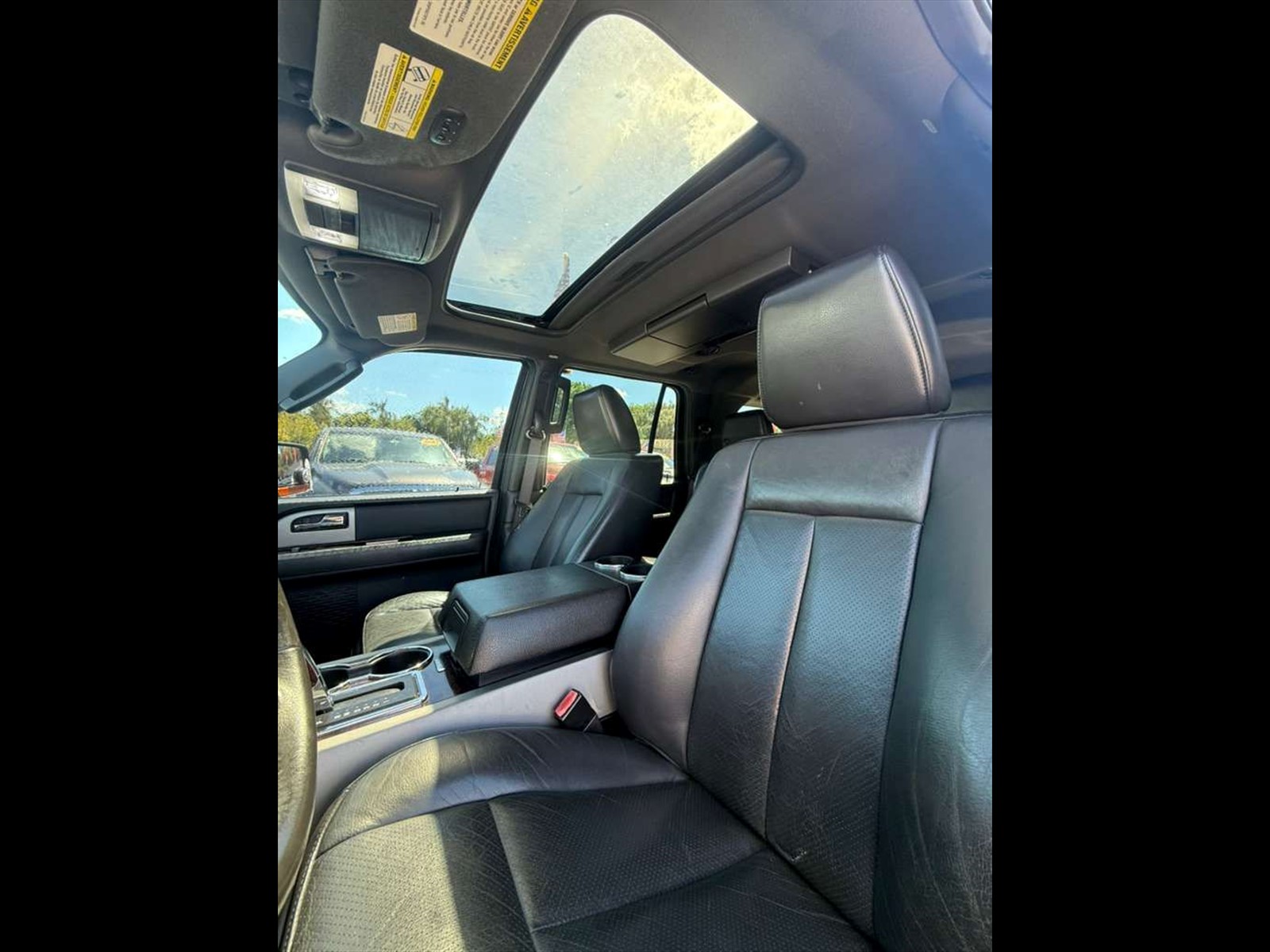 2010 FORD Expedition in Miami, FL