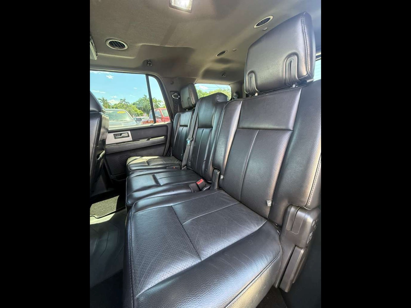 2010 FORD Expedition in Miami, FL