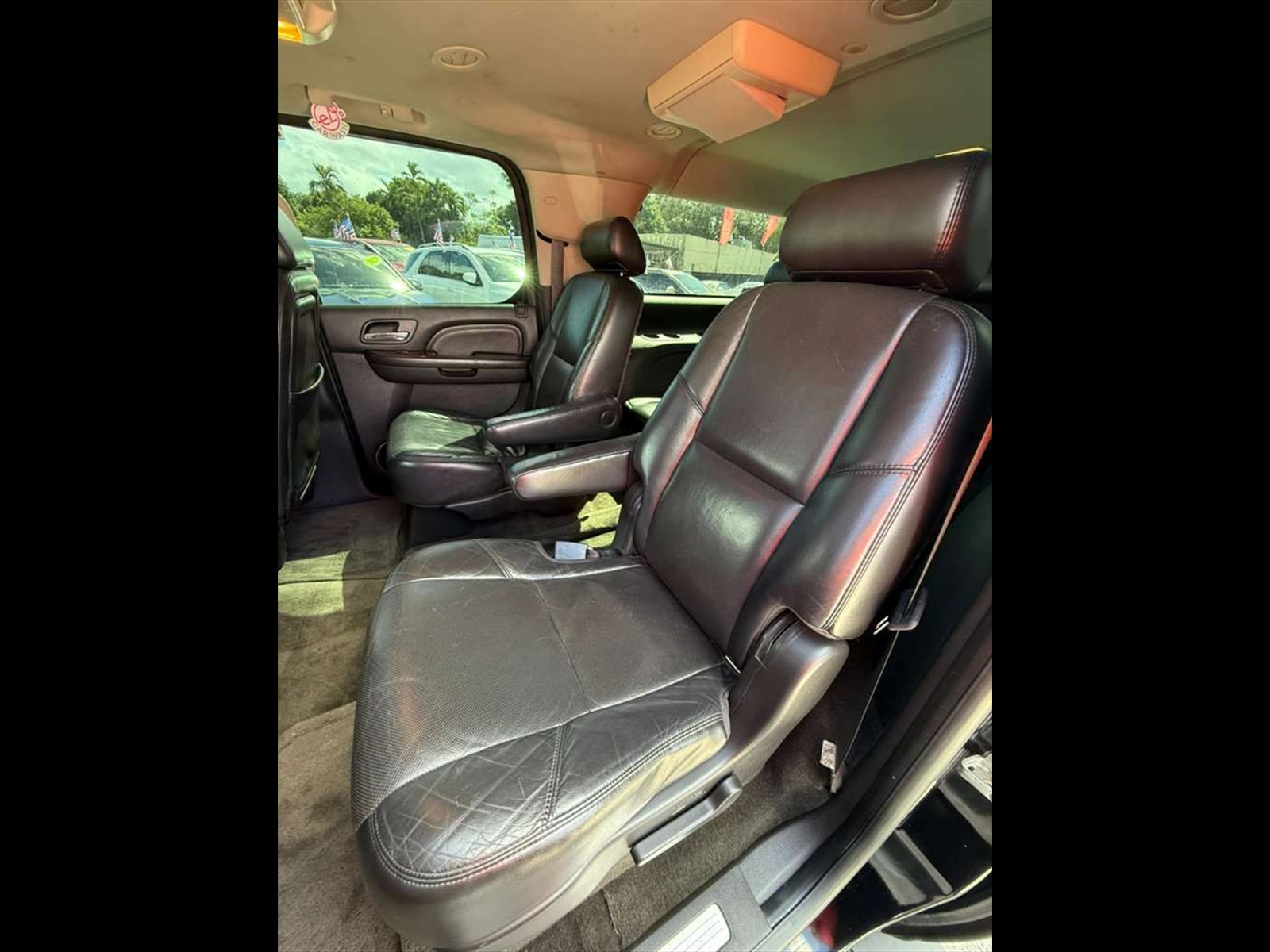2009 CADILLAC Escalade in Miami, FL