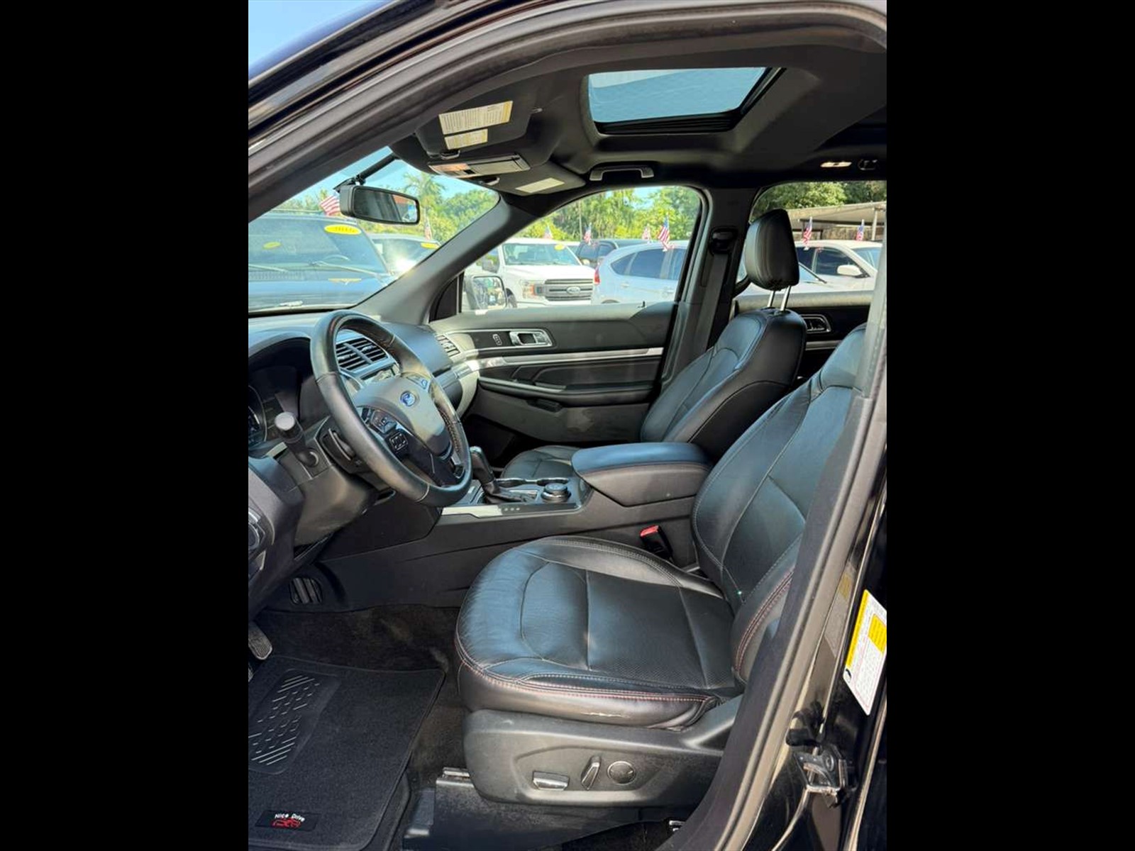 2018 FORD Explorer in Miami, FL