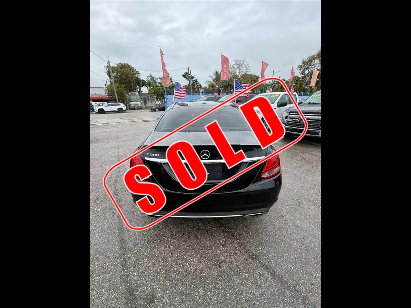 2016 MERCEDES-BENZ C-Class in Miami, FL