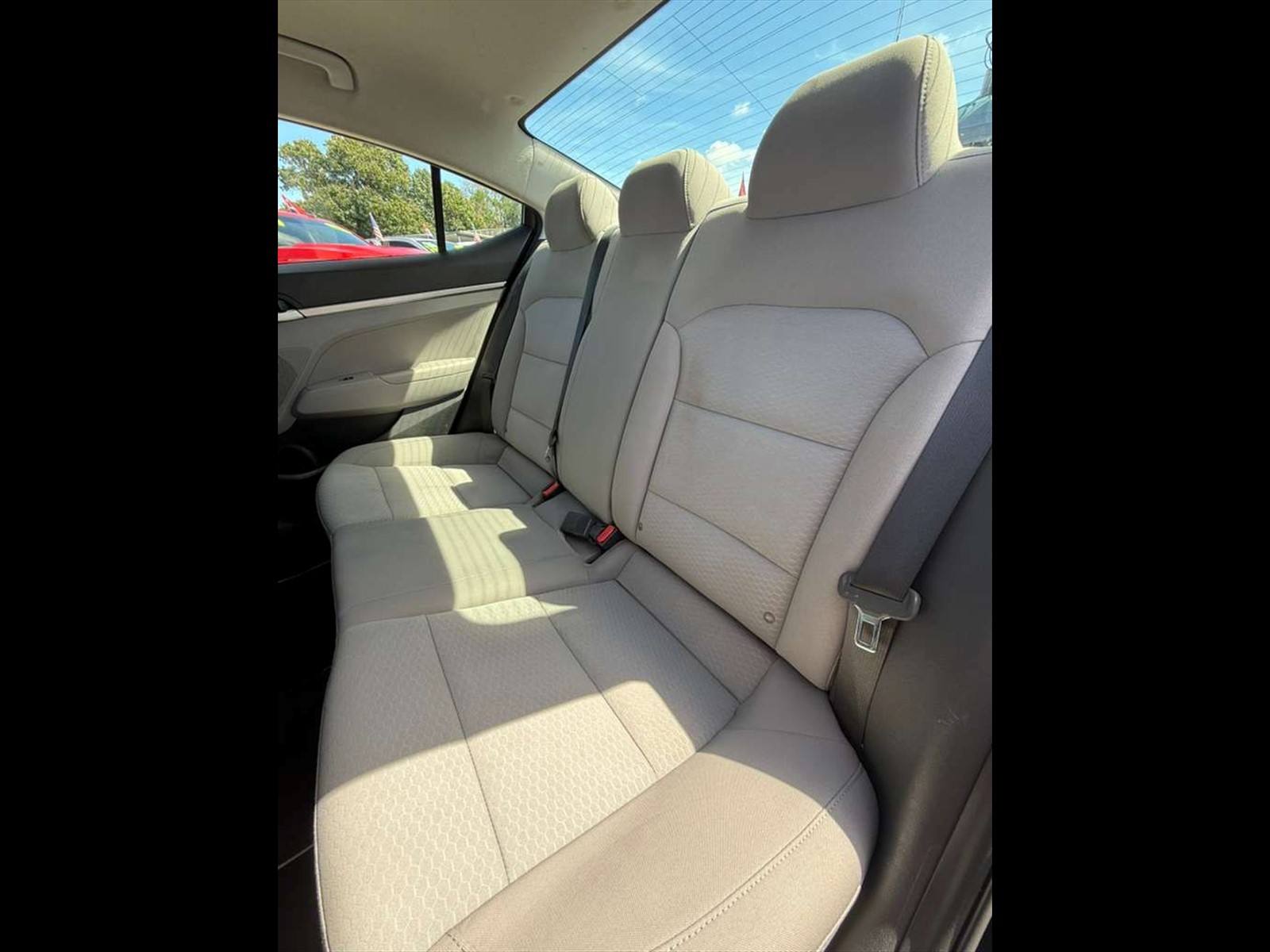 2019 HYUNDAI Elantra in Miami, FL