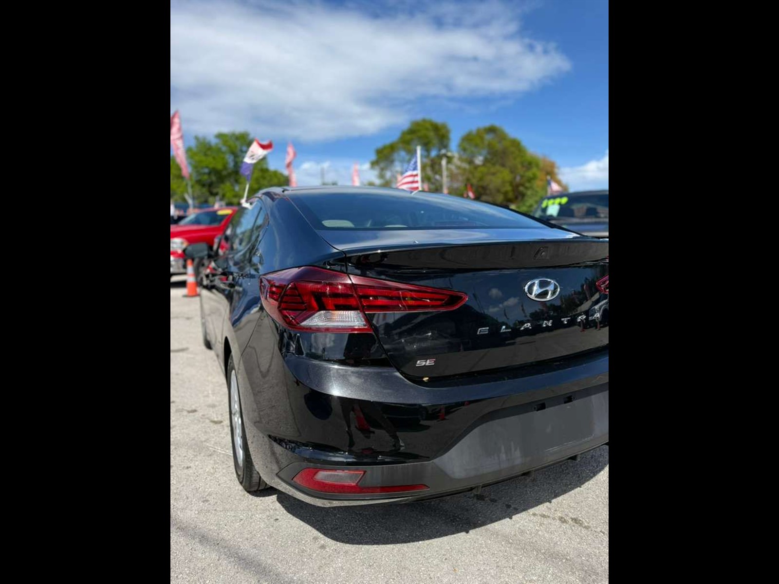 2019 HYUNDAI Elantra in Miami, FL