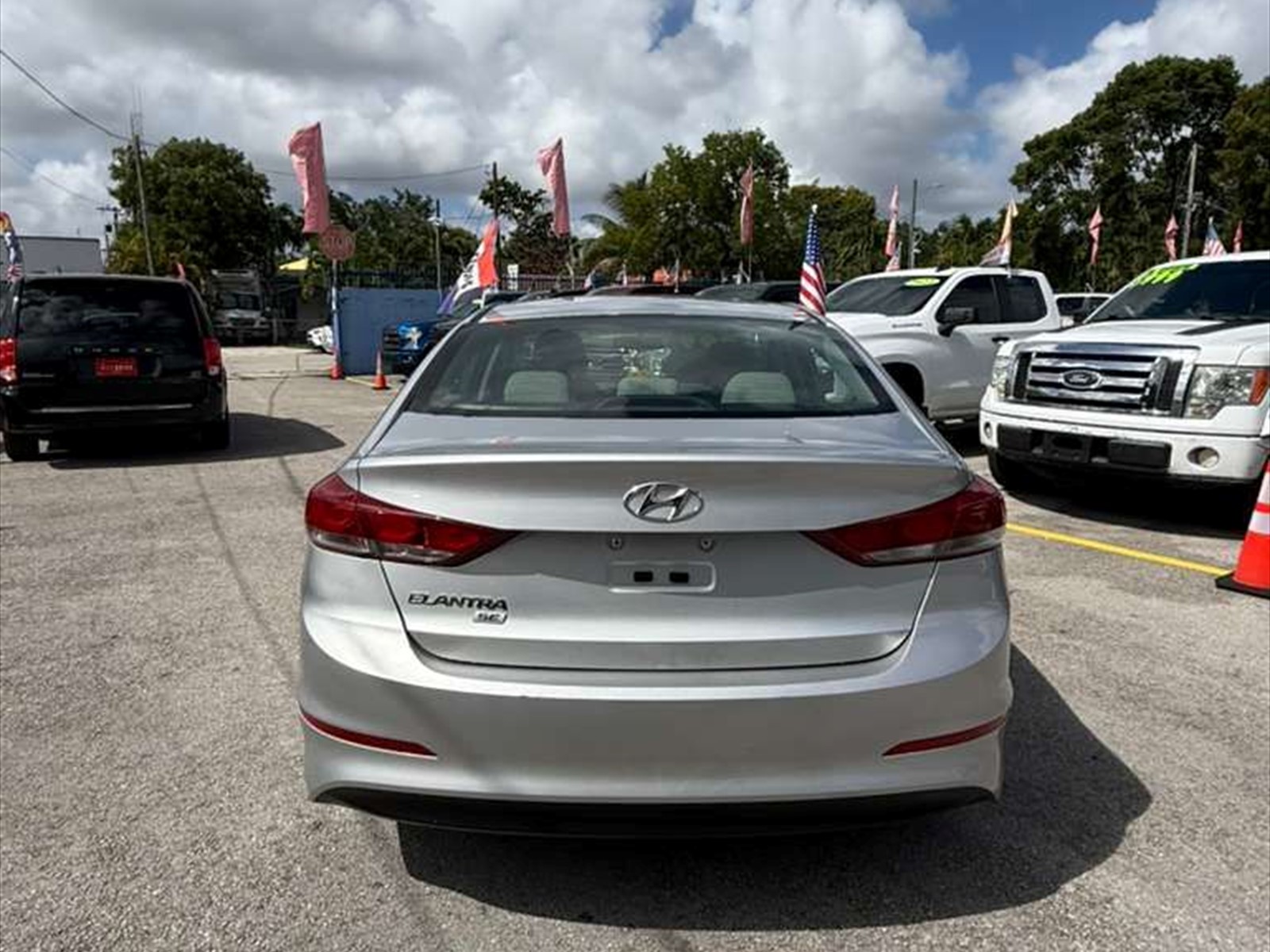 2018 HYUNDAI Elantra in Miami, FL