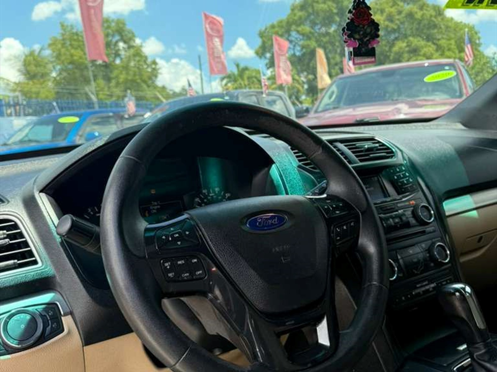 2016 FORD Explorer in Miami, FL