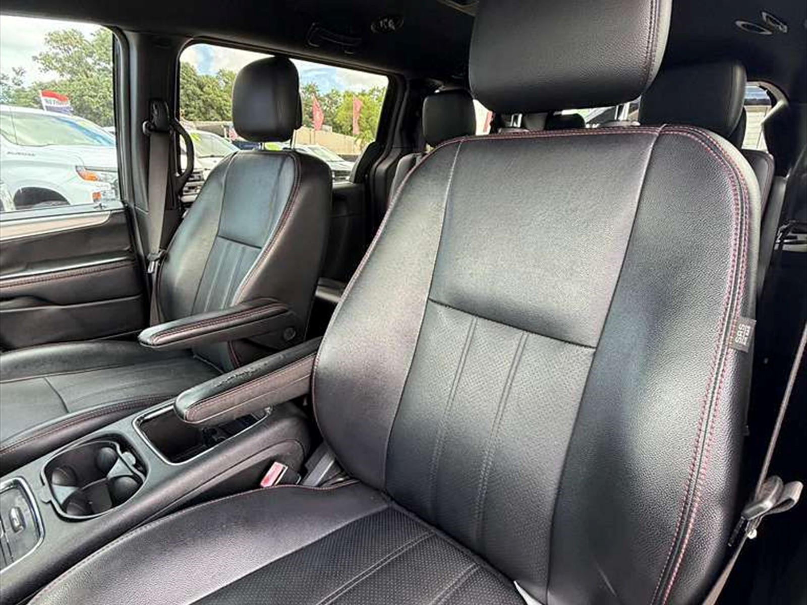 2019 DODGE Grand Caravan in Miami, FL