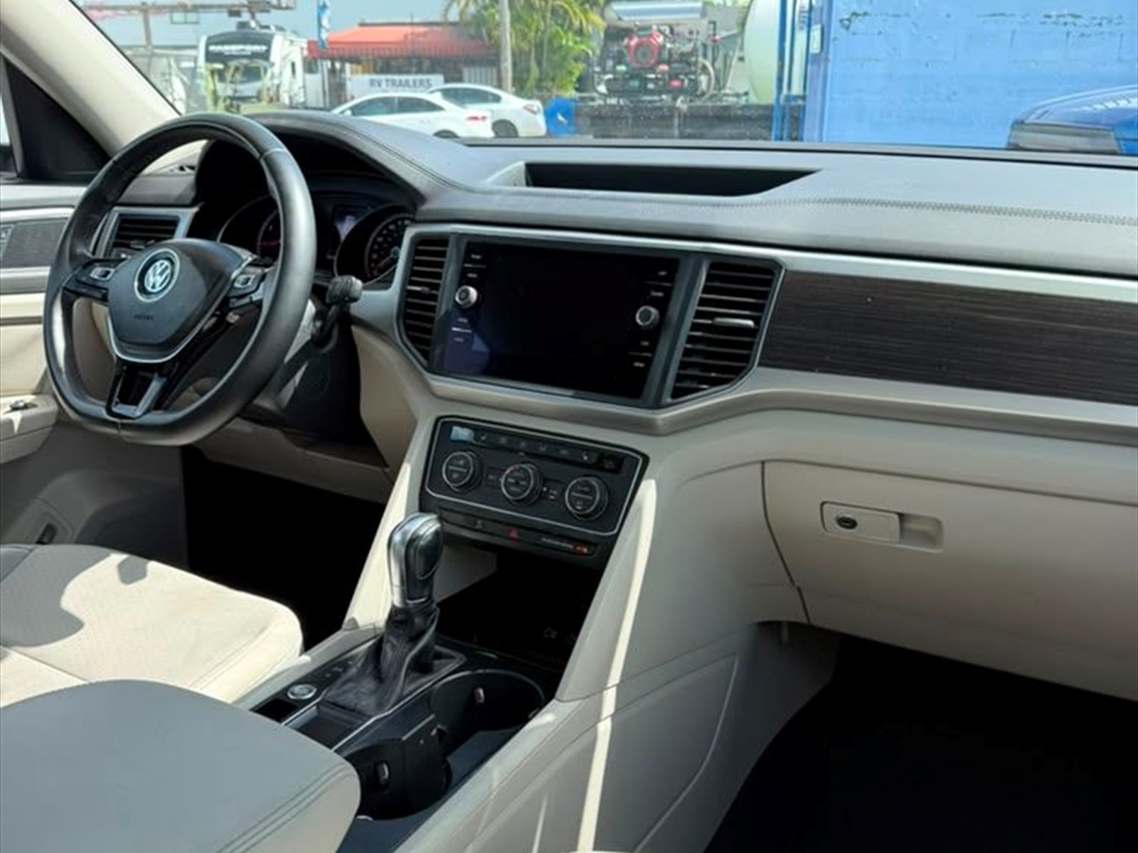 2019 VOLKSWAGEN Atlas in Miami, FL