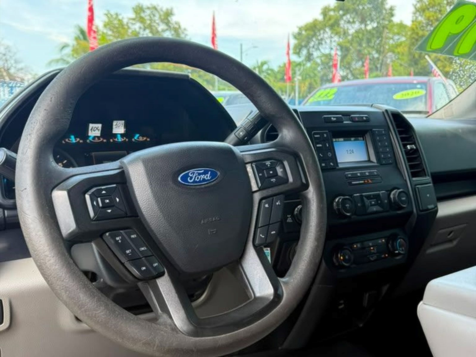 2019 FORD F-150 in Miami, FL