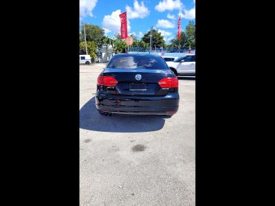 2011 Volkswagen Jetta in Miami, FL
