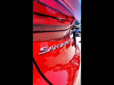 2019 HYUNDAI Santa Fe in Miami, FL