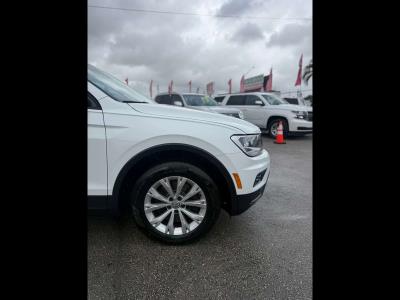 2018 VOLKSWAGEN Tiguan in Miami, FL