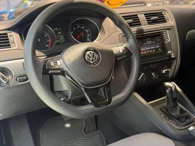 2017 VOLKSWAGEN Jetta in Miami, FL